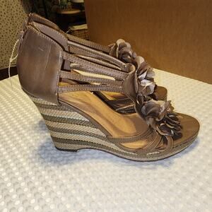 SBICCA EUC WOMEN'S SIZE 10 M WEDGIE SANDALS